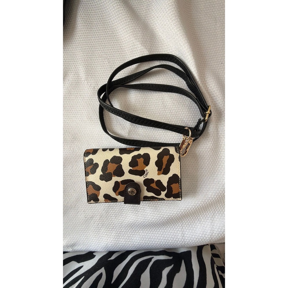Coach phone holder/wallet in Leopard